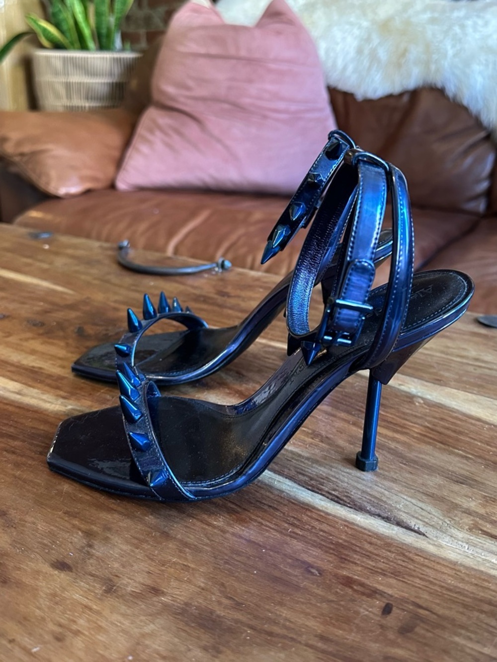 Alexander McQueen Navy Pumps - Picture 2 of 4